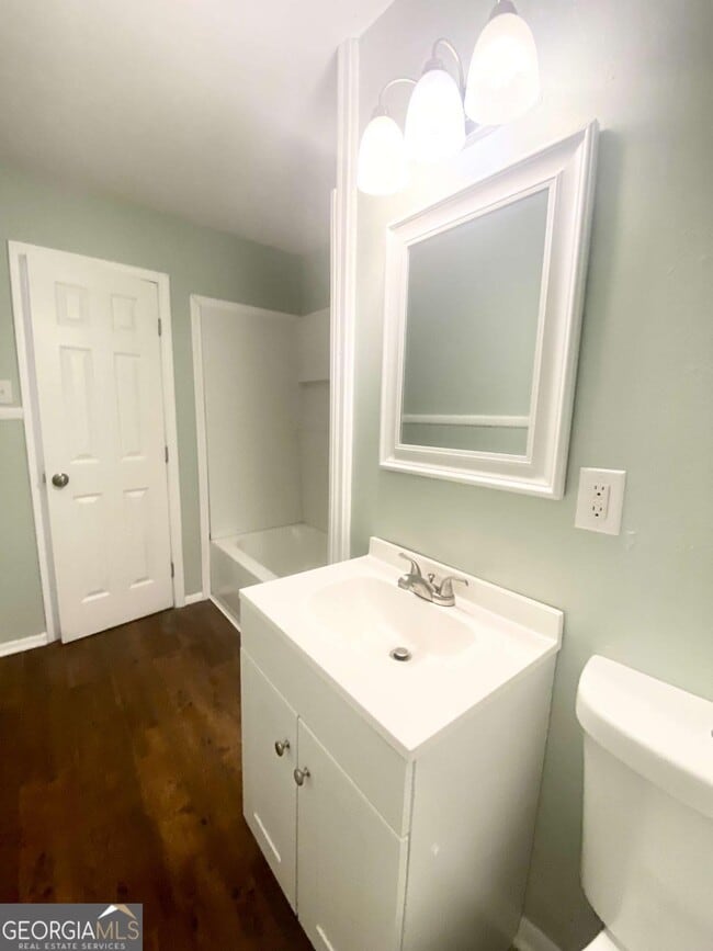 Building Photo - 4340 Glenwood Pky