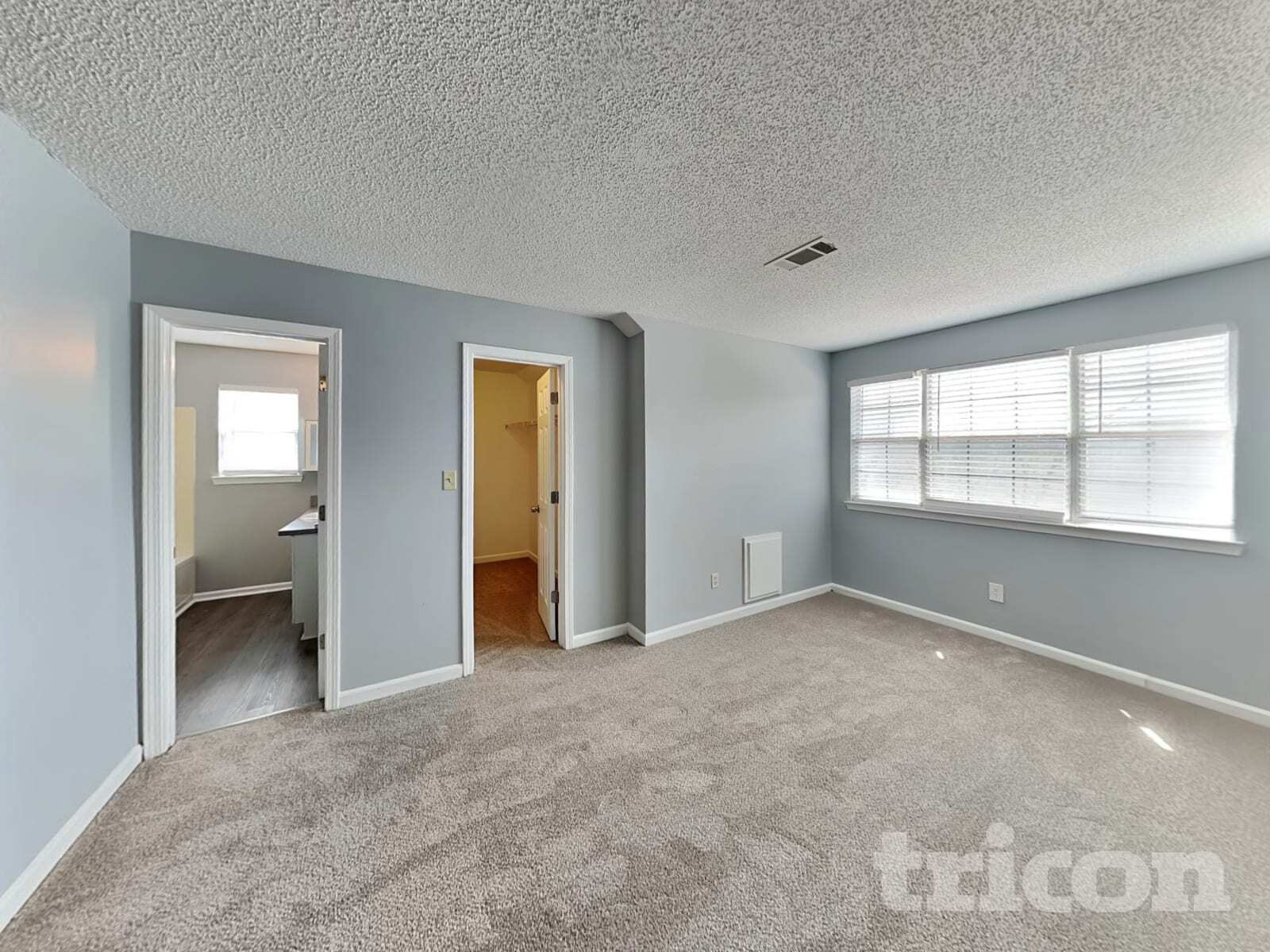 Building Photo - 6836 Saganaw Dr