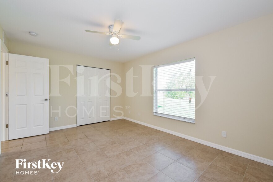 Building Photo - 12246 Helios Ave