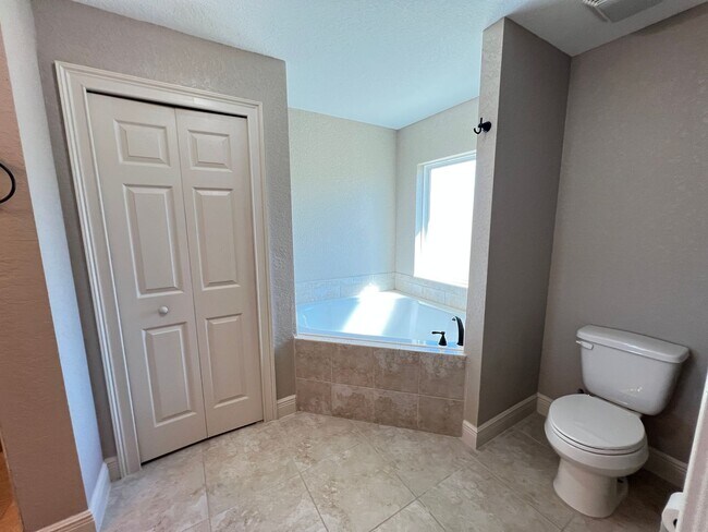 Building Photo - Beautiful 3 BD/2BA Home in Beautiful Ocklawaha!!!