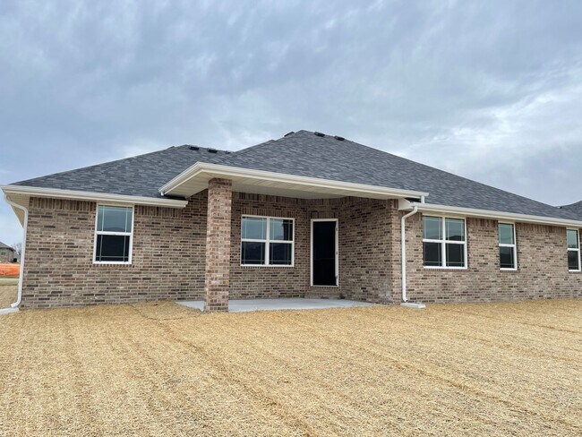 Building Photo - brand new 4/2 home