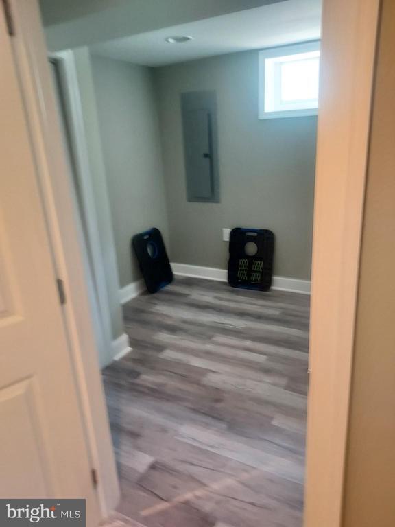 Building Photo - 619 Sheridan St NW