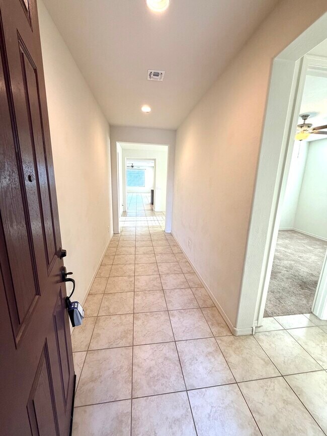 Building Photo - Beautiful 4BR/3BA single-story home in Harvest Queen Creek! Built in 2021 with 2,306 SF, den, che...