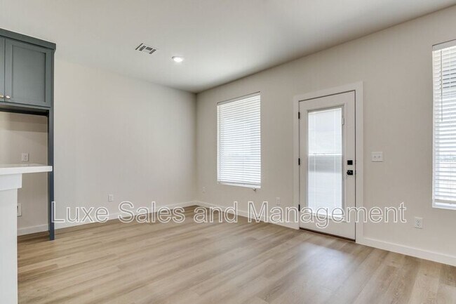 Building Photo - 8305 NW 163rd Ter