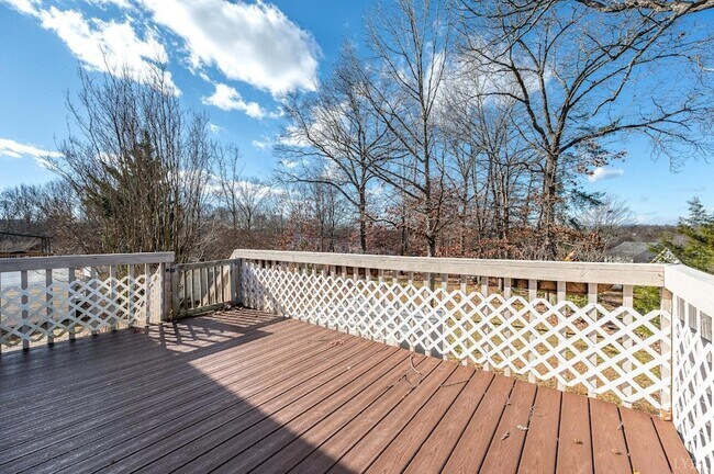 Building Photo - 117 Settlement Dr