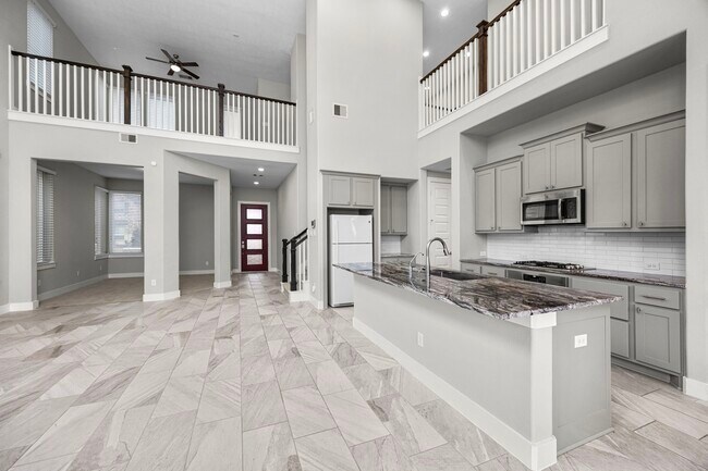 Building Photo - 13207 Terania Clf Trce