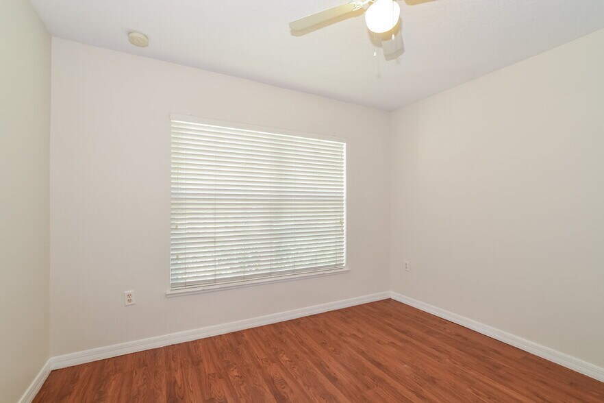 Building Photo - 4870 Preserve Blvd