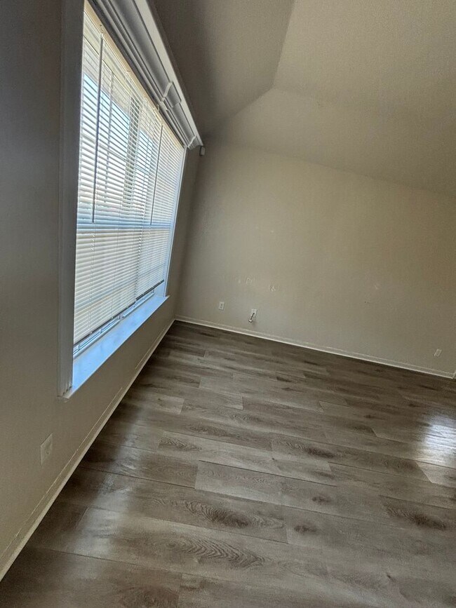 Building Photo - 2917 Sunflower Trail