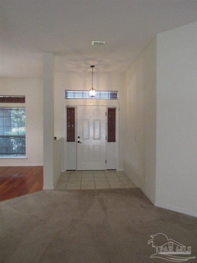 Building Photo - 7061 Season Dr