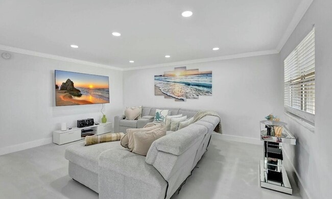 Building Photo - 581 Monaco Blvd