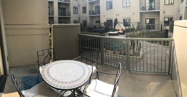 Building Photo - 721 Gov Morrison St