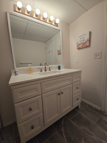 Building Photo - 460 Haynes Creek Cir