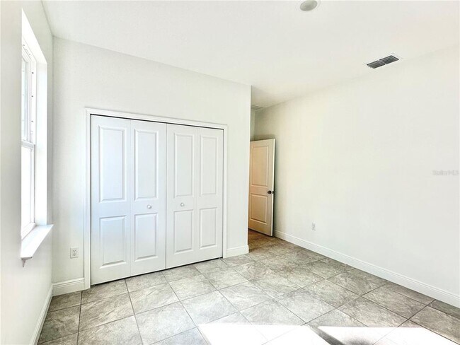 Building Photo - 10984 N G Martinelli Blvd