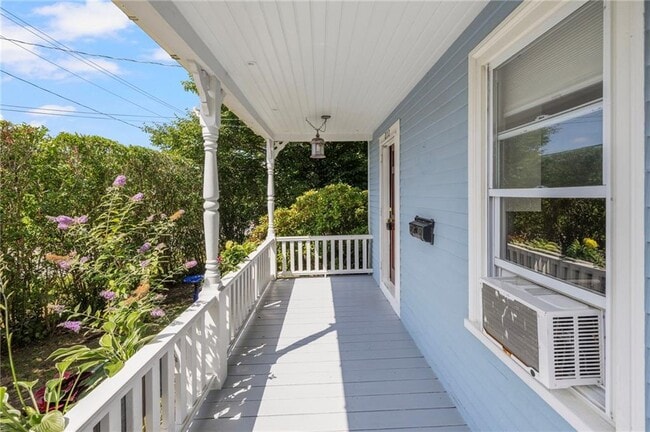 Building Photo - 272 Boulevard