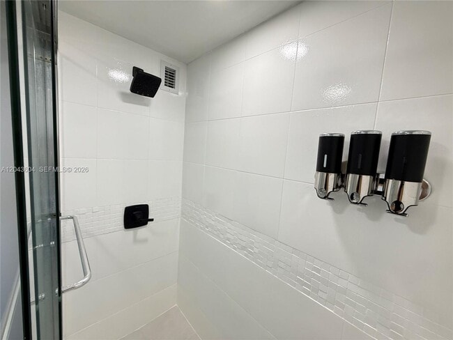 Building Photo - 5838 Collins Ave
