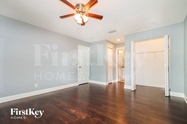 Building Photo - 4722 W Wyoming Ave