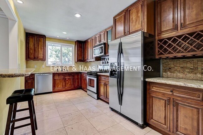 Building Photo - 6533 E Monlaco Rd