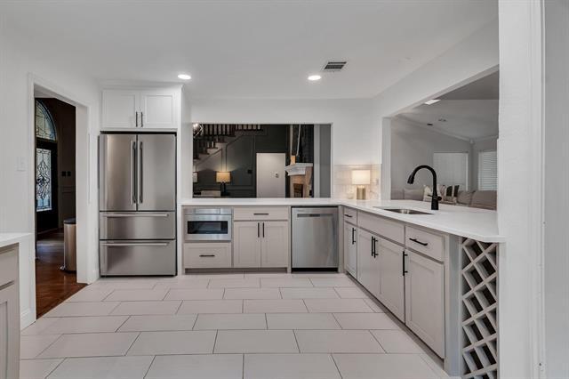 Building Photo - 4215 Green Meadow E