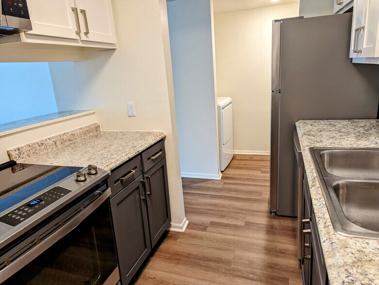 Shenandoah Bend Apartments 15959 Tiger Bend Rd Baton Rouge LA 70817