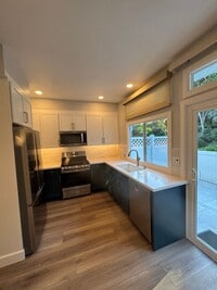 Building Photo - Townhome in Laguna Niguel!