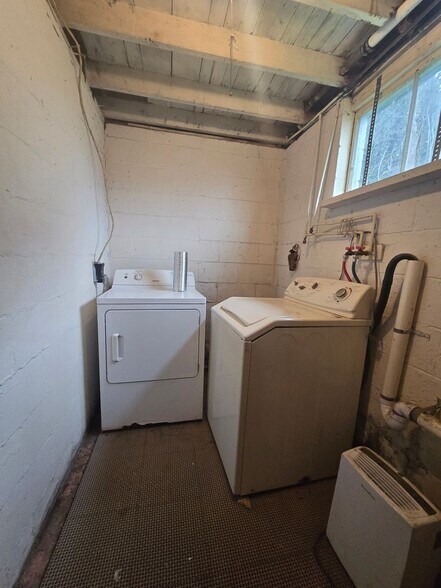 Building Photo - 1007 Burtner Rd