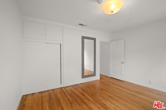 Building Photo - 10944 Aletta Ave
