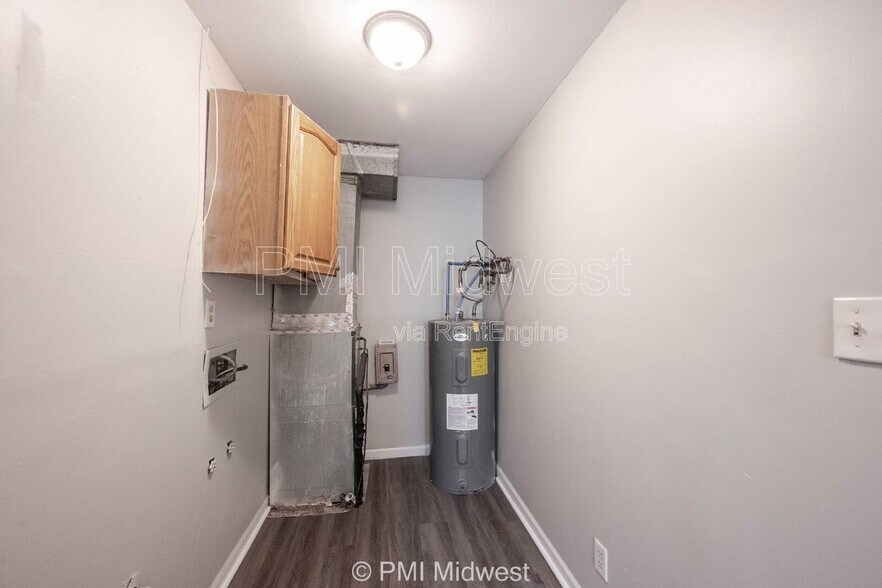 Building Photo - 3026 Osceola Ln