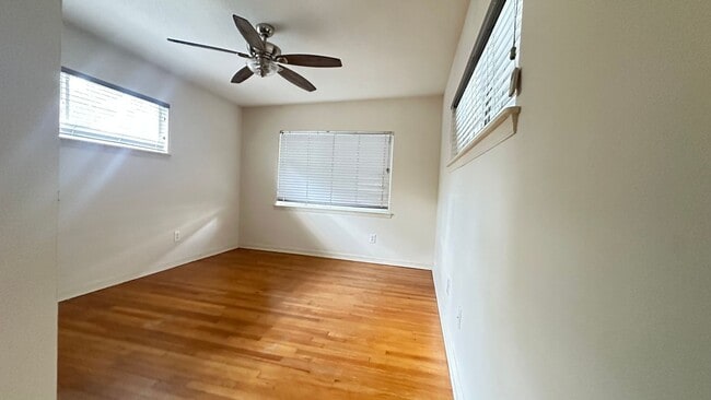 Building Photo - 231 S Summerlin Ave