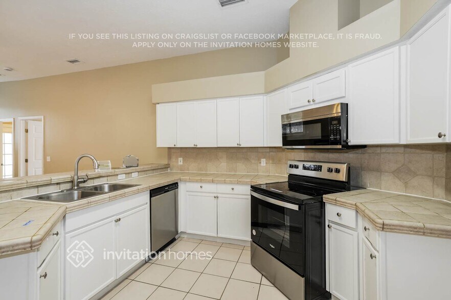 Building Photo - 4409 Blantyre Pl