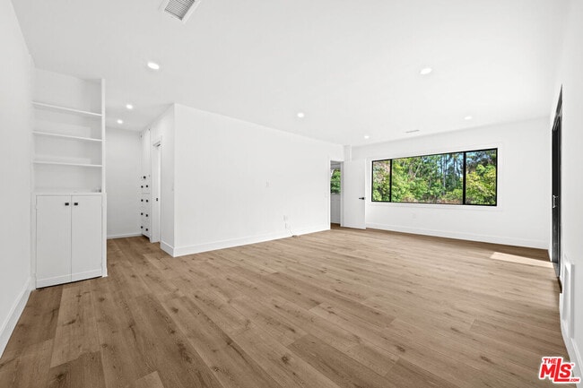 Building Photo - 1027 Acanto Pl