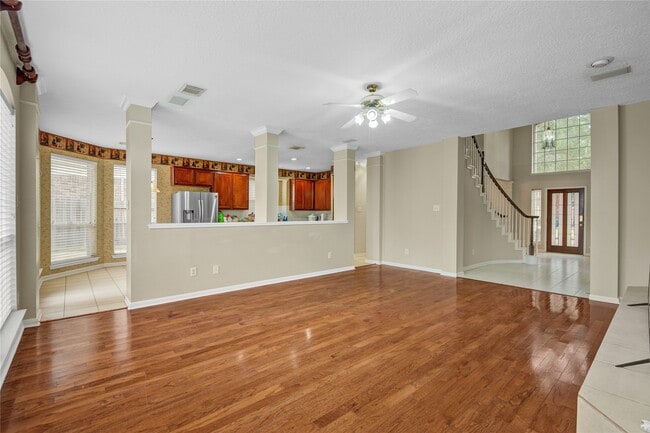 Building Photo - 4130 Midstream Dr