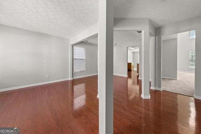 Building Photo - 1424 Gates Cir SE