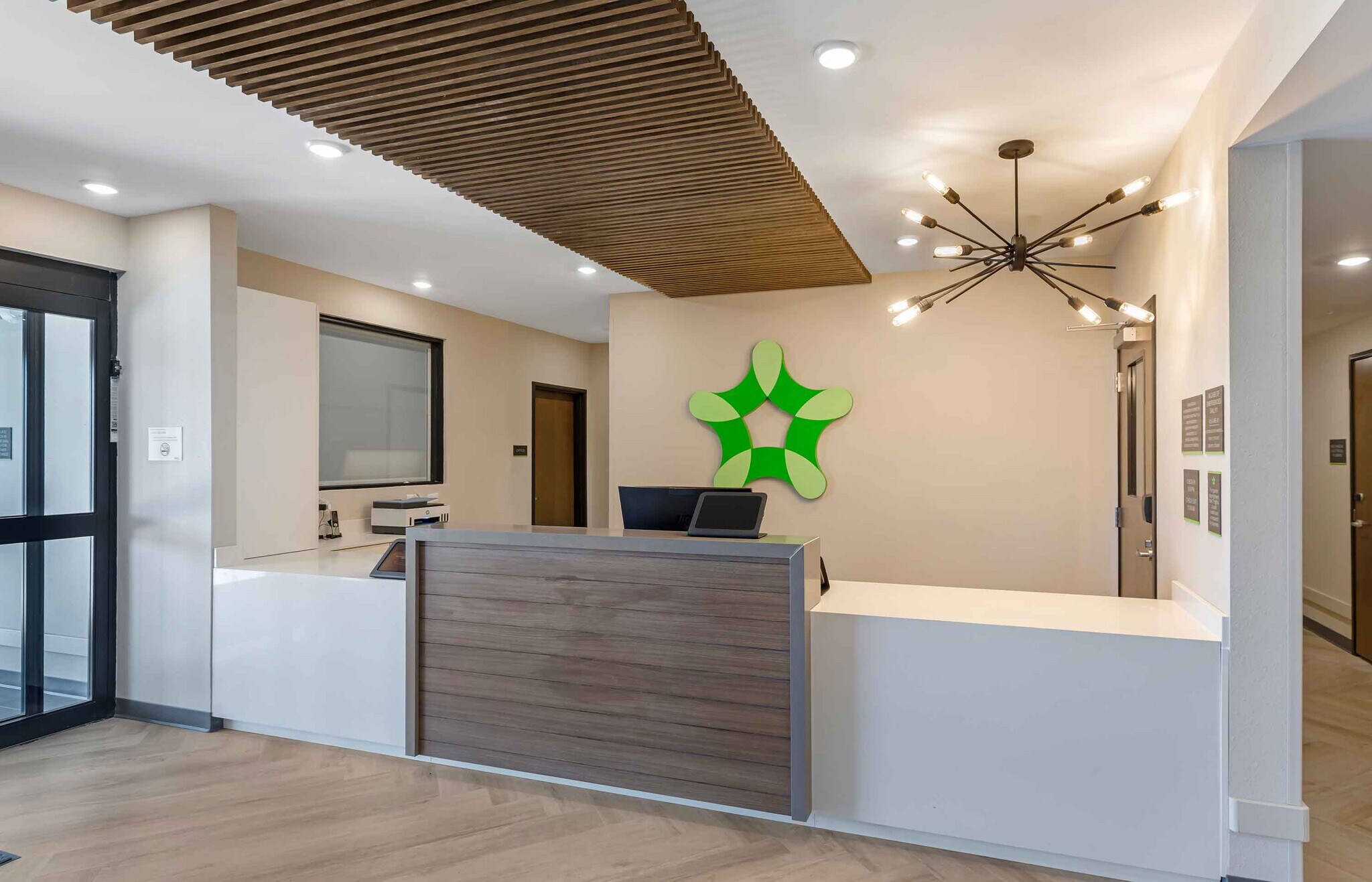Building Photo - Furnished Studio-Denver International Airport