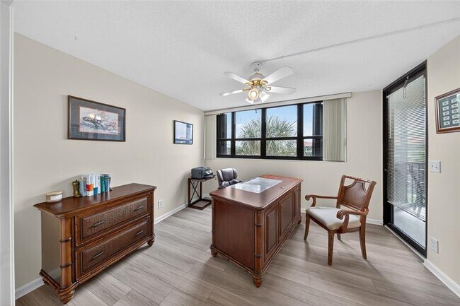 Building Photo - 800 Jeffery St