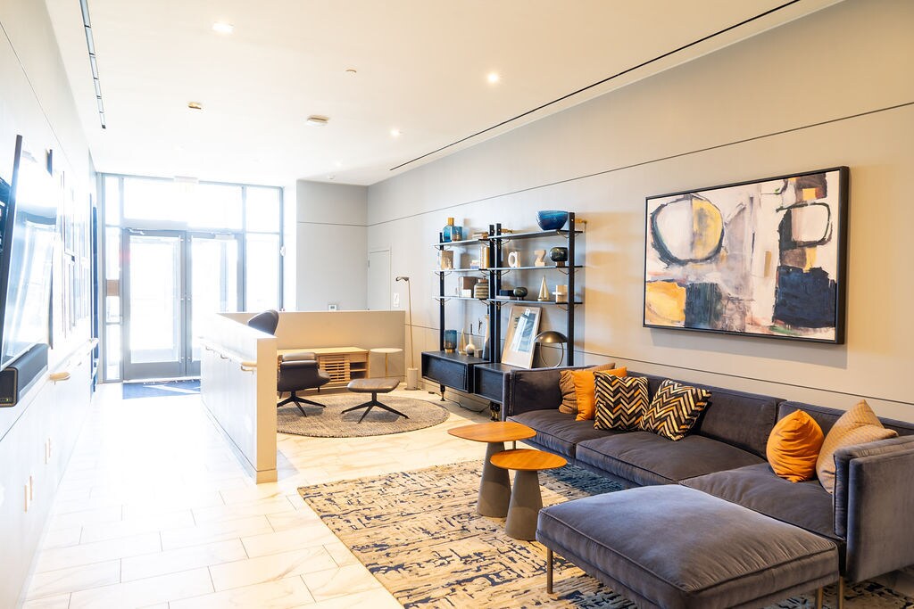 Building Photo - 1211 Van St SE