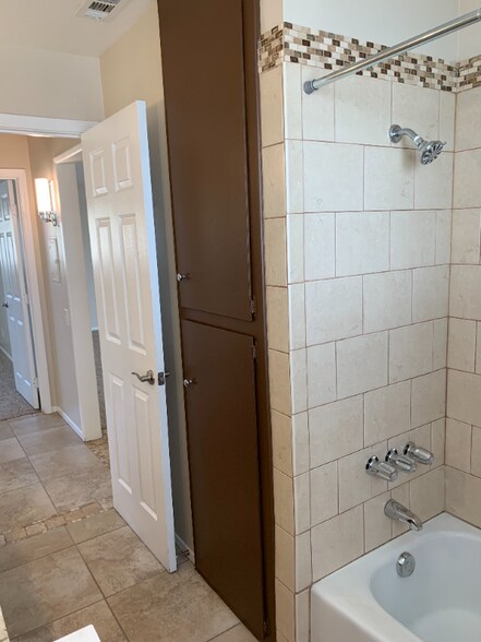 Building Photo - 25863 Pacific St