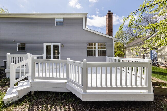 Building Photo - 5952 Sachem Ct