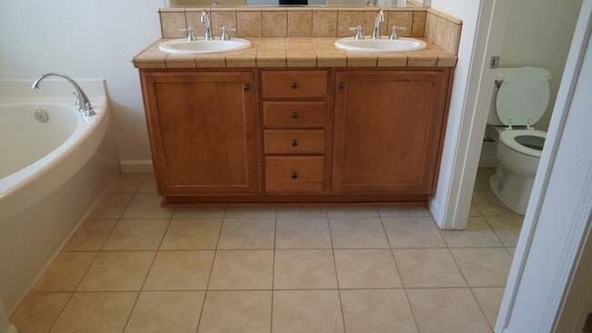 Building Photo - Spacious 3 bedroom 2 bath home in Rancho Cordova!!