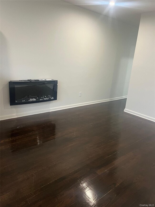 Building Photo - 8 Brevoort Dr