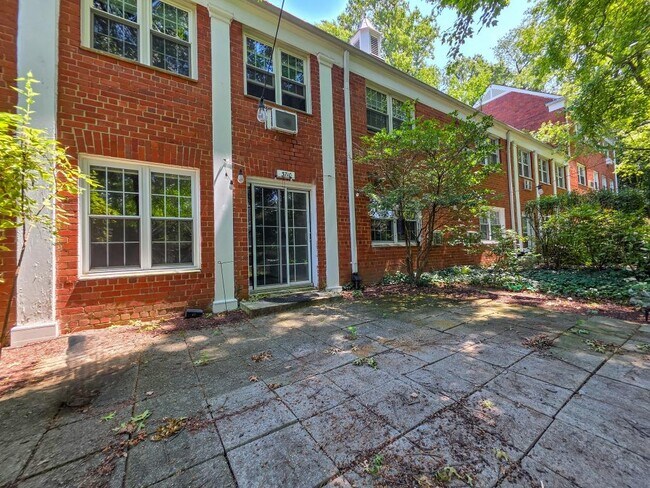 Building Photo - 3710 Gunston Rd