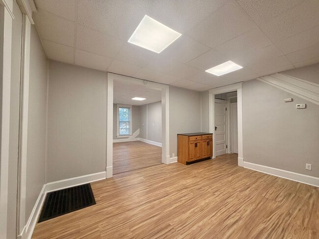 Building Photo - 1454 S 7th St