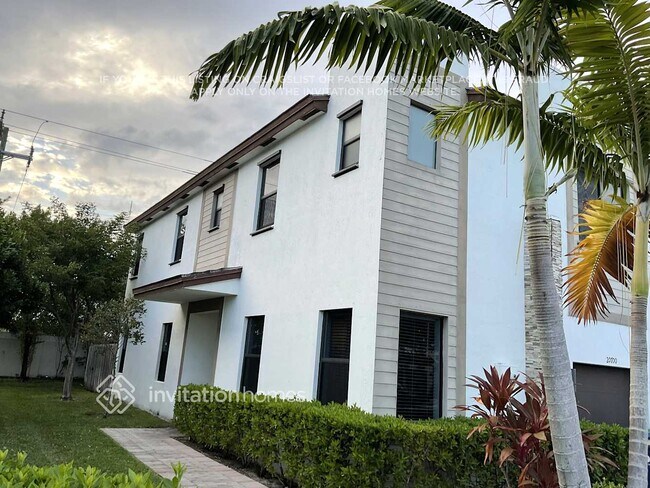 Building Photo - 20700 NE 2nd Ct