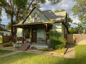 Building Photo - 136 S Maple St