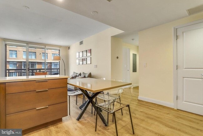 Building Photo - 1020 N Highland St