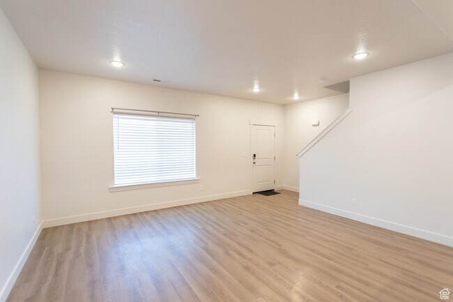 Building Photo - 413 S 1540 E