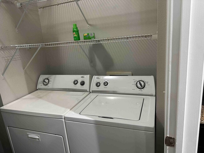 Building Photo - 800 W Sam Houston Pkwy N