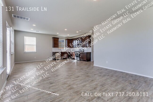 Building Photo - 131 Trailside Ln