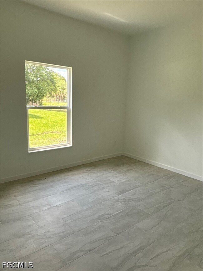 Building Photo - 1139 Rahway St