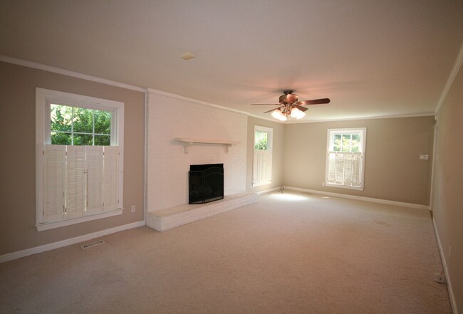 Building Photo - WONDERFUL 2-STORY HOME IN WALNUT CREEK *SP...