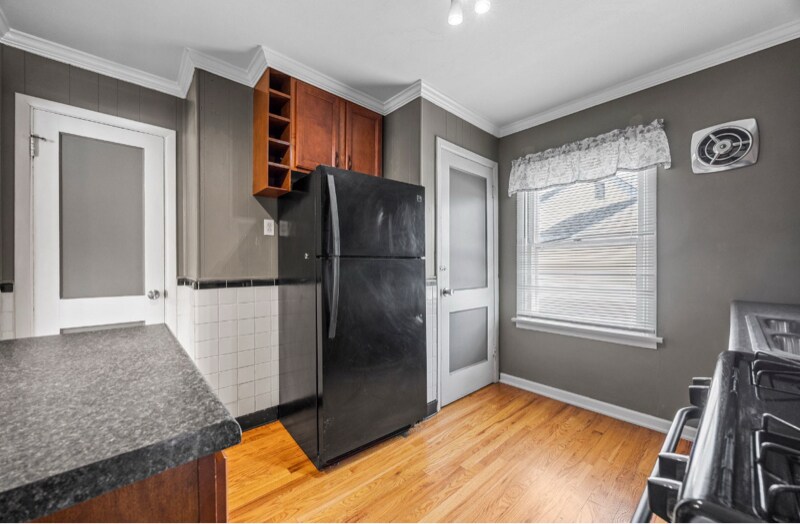 Building Photo - 3661 St Marguerite Ln